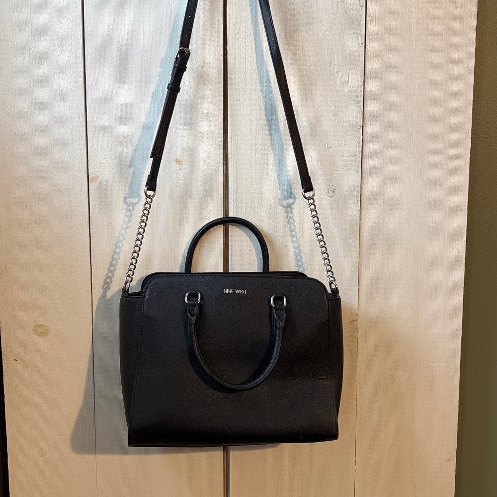 Black nine west  crossbody hand bag